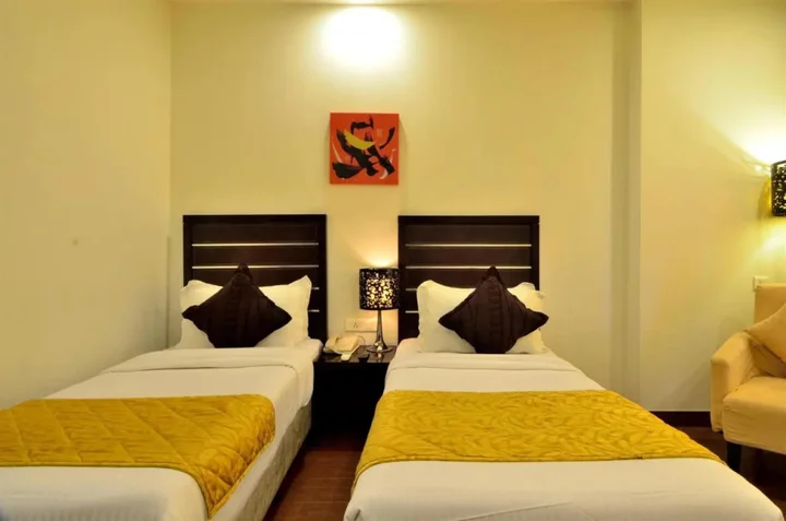 Джвалапур: Lakshya's Hotel