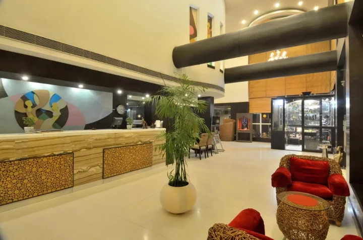 Джвалапур: Lakshya's Hotel
