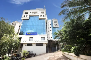 Мумбаи: Fabhotel Savoy Suites Mumbai Airport
