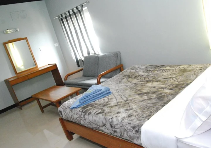Ути: Hotel Jaysanthi
