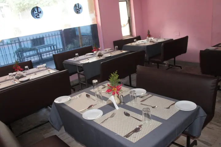 Ути: Hotel Jaysanthi