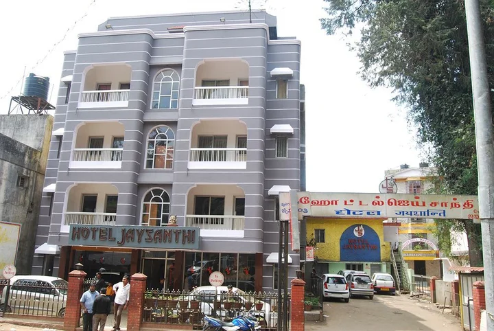 Ути: Hotel Jaysanthi