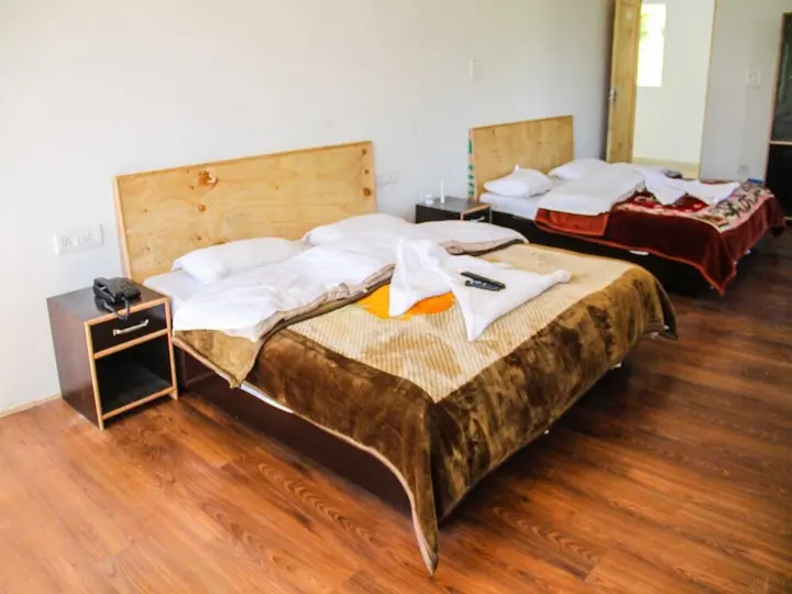 Хундер: Hotel Karma Inn