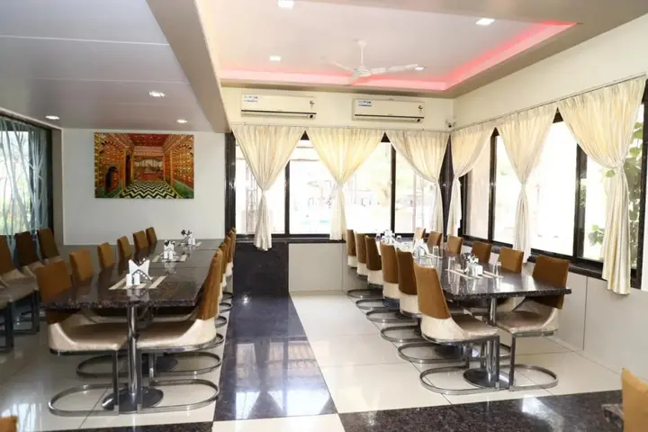 Сапутара: Hotel Sejal Inn