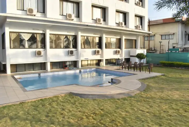 Сапутара: Hotel Sejal Inn