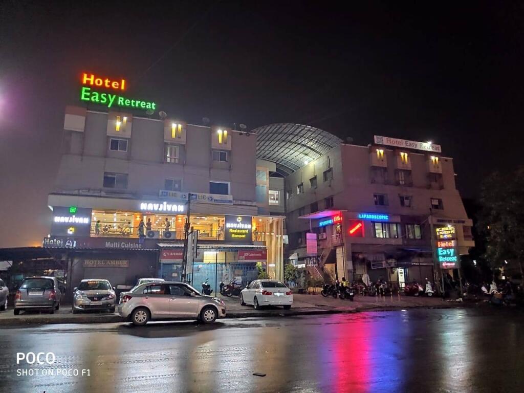 Вапи: Hotel Easy Retreat