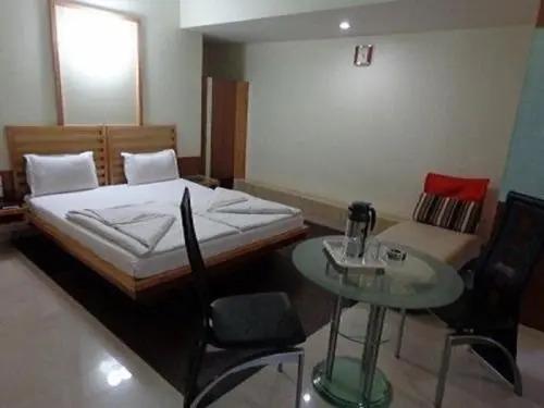 Вапи: Hotel Easy Retreat