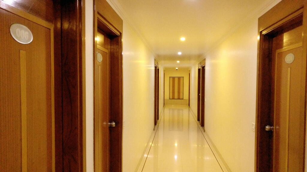 Вапи: Hotel Easy Retreat