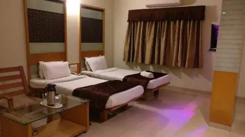 Вапи: Hotel Easy Retreat