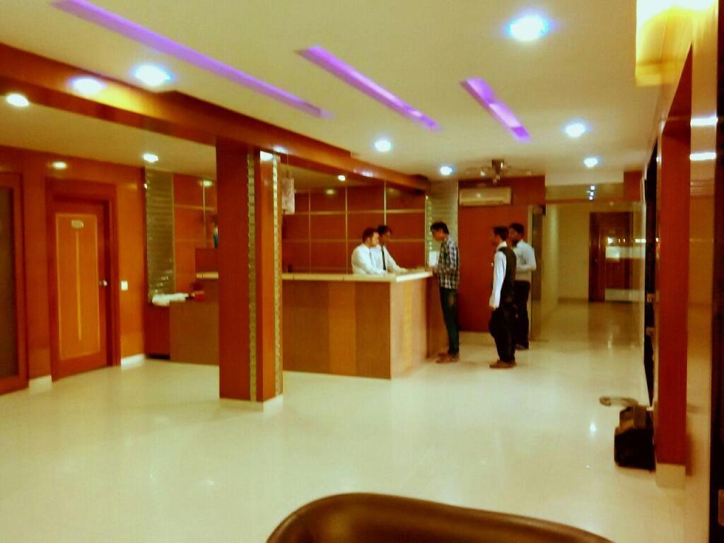 Вапи: Hotel Easy Retreat
