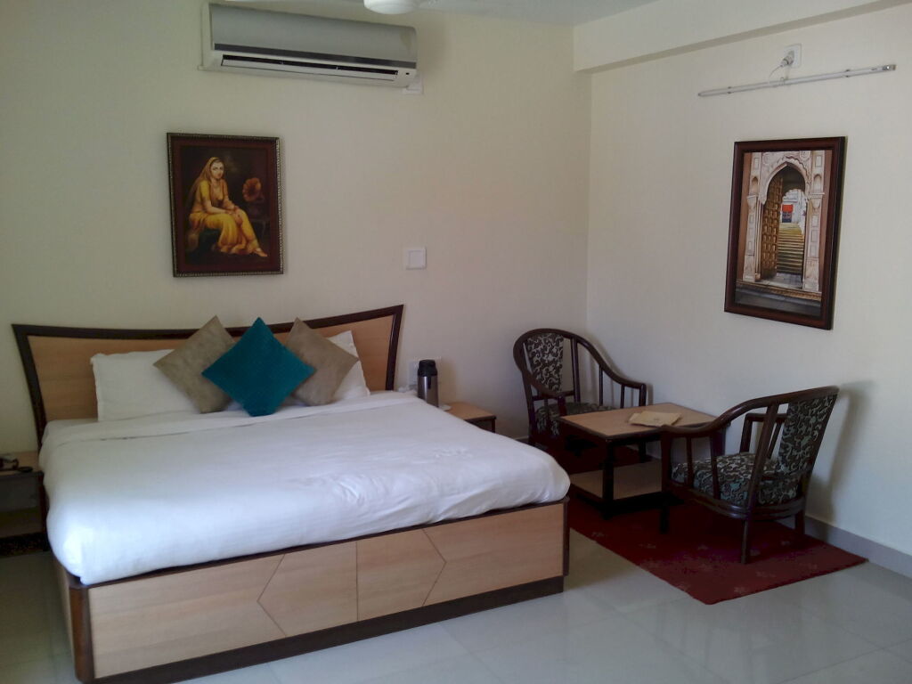 Гора Абу: Hotel Karnavati