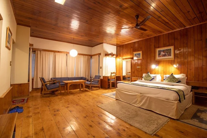 Манали: Hotel  Negis Mayflower
