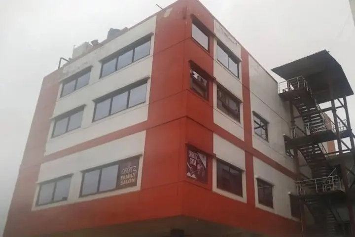 Гиридих: Hotel Orbitz