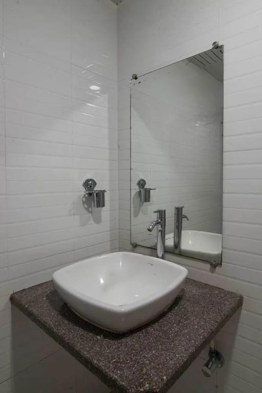 Сурат: Hotel Sheetal Plaza
