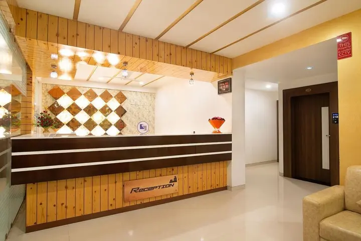 Сурат: Hotel Sheetal Plaza