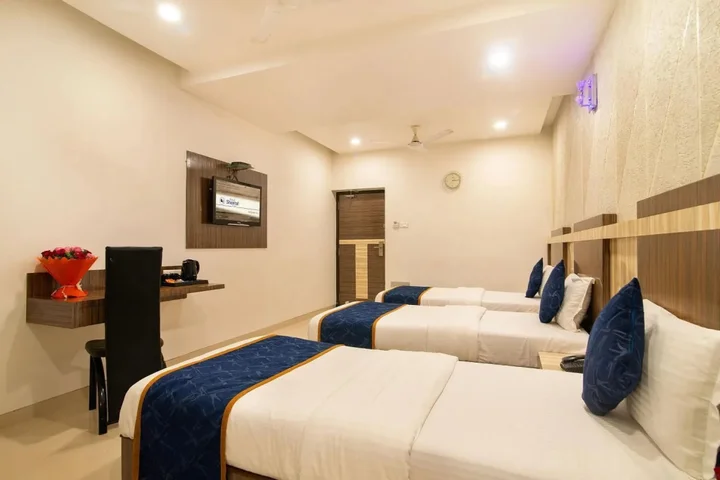 Сурат: Hotel Sheetal Plaza