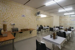 Сурат: Hotel Sheetal Plaza