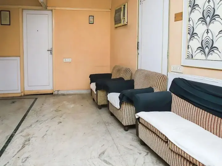 Колката: OYO 2871 Hotel Ratnakar Inn