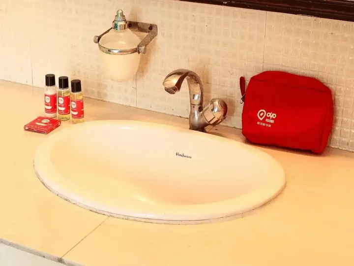 Колката: OYO 2871 Hotel Ratnakar Inn