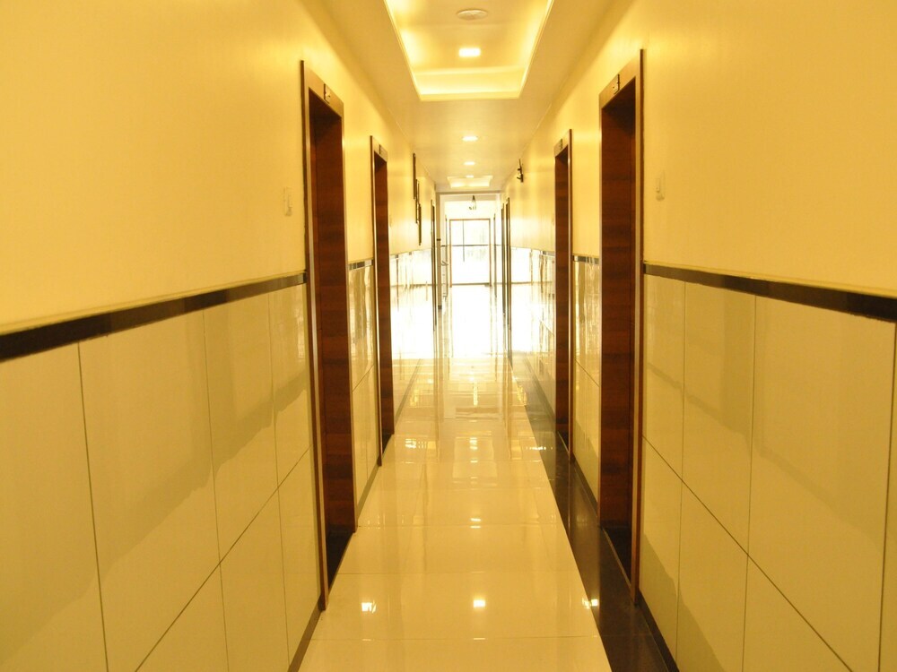 Ширди: OYO 2647 Hotel Sai Shubham