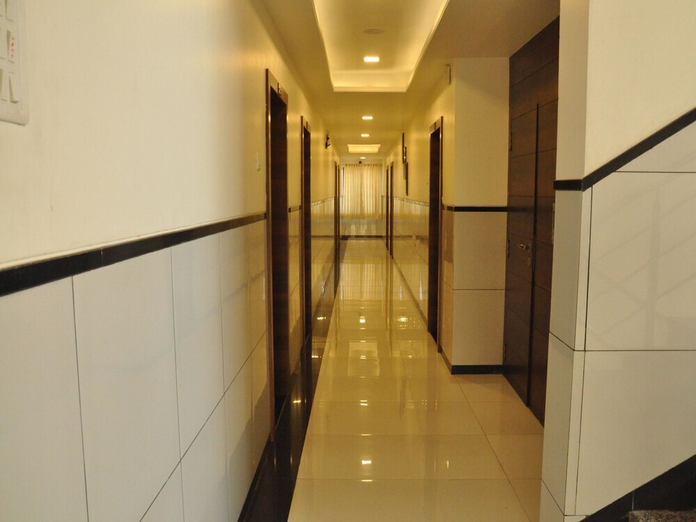 Ширди: OYO 2647 Hotel Sai Shubham