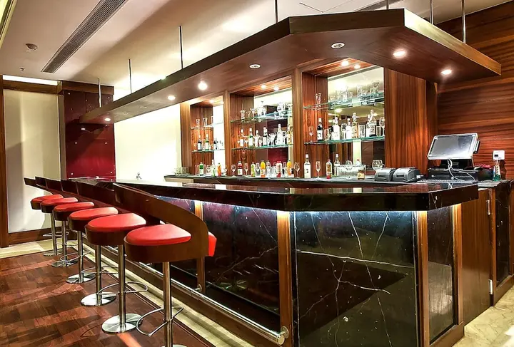 Зиракпур: The Golden Plaza Hotel & Spa