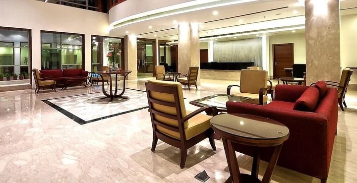 Зиракпур: The Golden Plaza Hotel & Spa