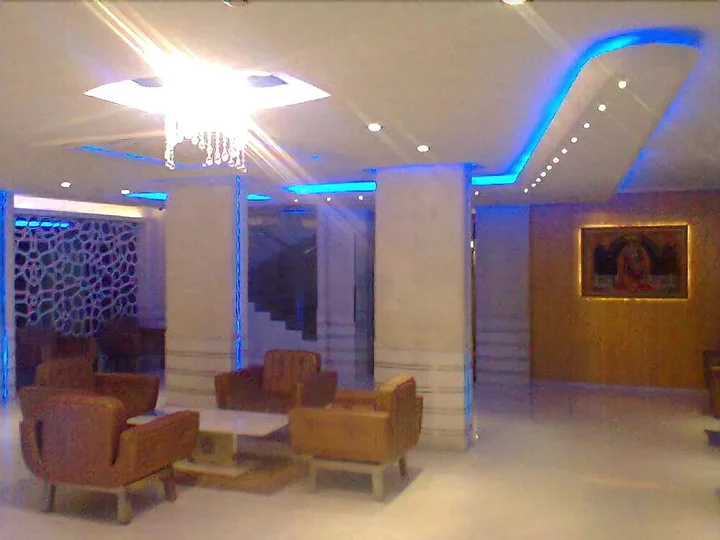 Ширди: Om Sai International