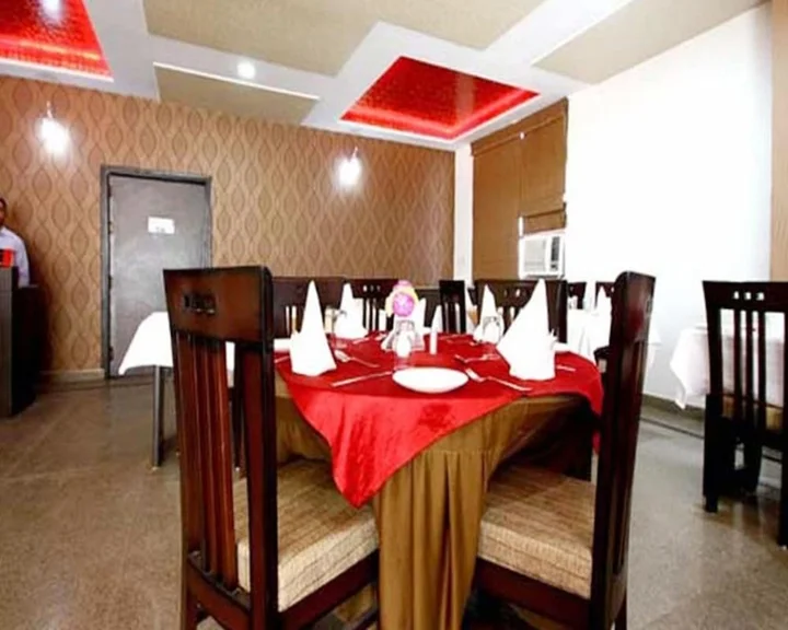 Агра: Hotel Taj Galaxy