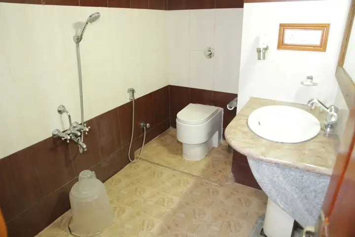 Chikkajala: Hotel Presidency
