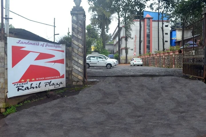 Олд-Махабалешвар: Hotel Rahil Plaza