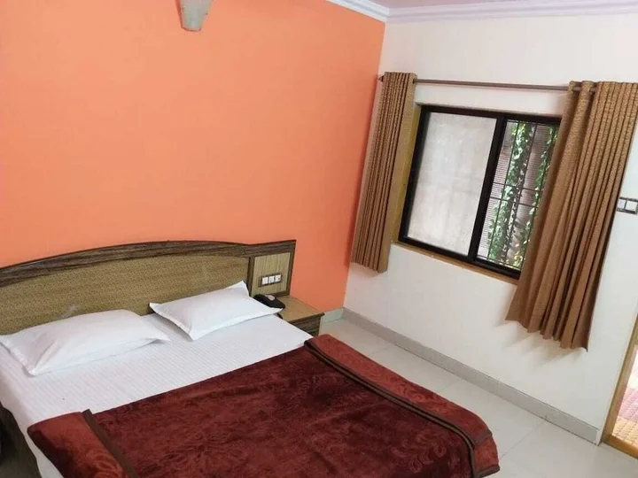 Олд-Махабалешвар: Hotel Rahil Plaza