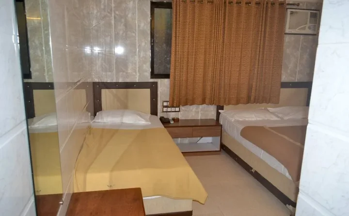Олд-Махабалешвар: Hotel Rahil Plaza