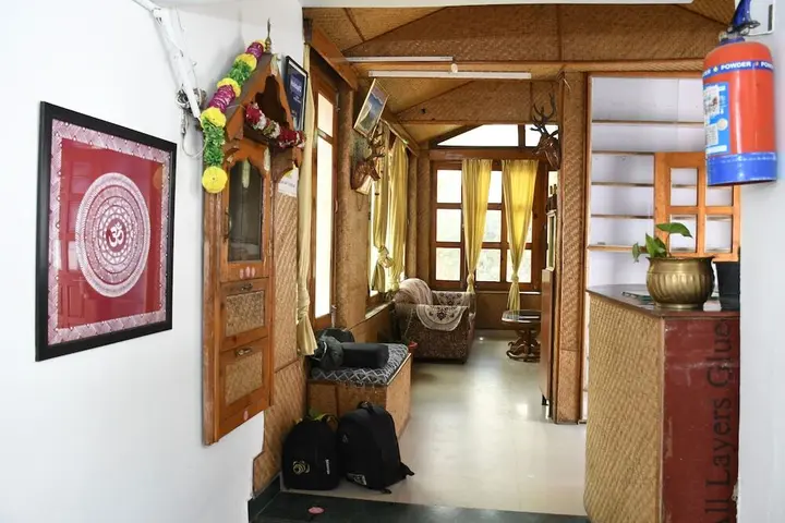 Раникхет: Hotel Shivay