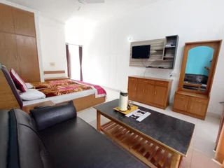 Сукха: Hotel Himsagar