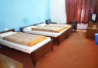 Сукха: Hotel Himsagar
