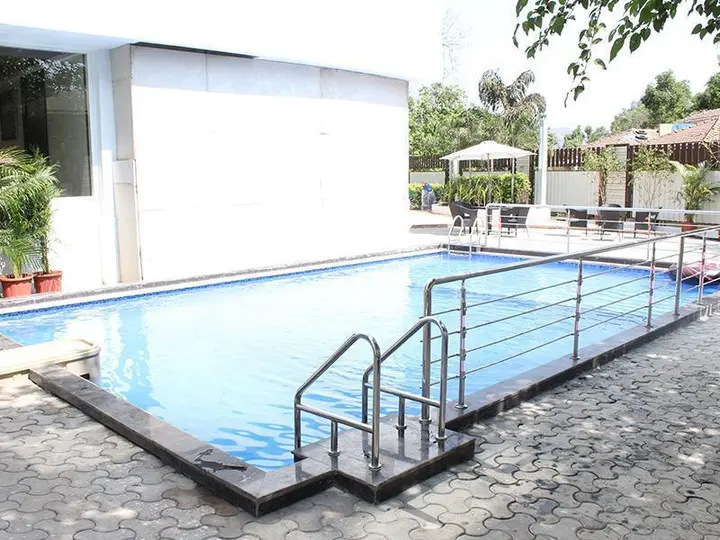 Лонавала: Hotel Grand Visava