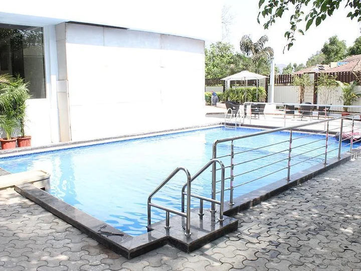 Лонавала: Hotel Grand Visava