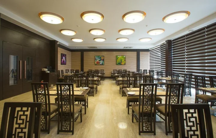 Лонавала: Hotel Grand Visava