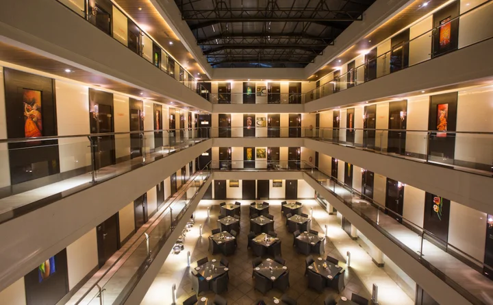 Лонавала: Hotel Grand Visava