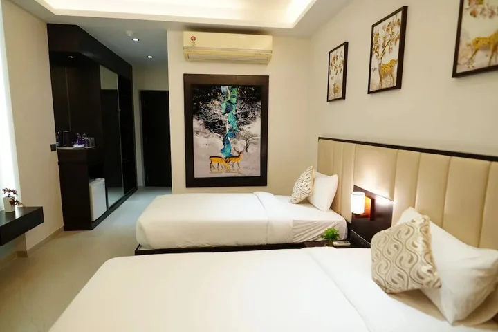 Лонавала: Hotel Grand Visava