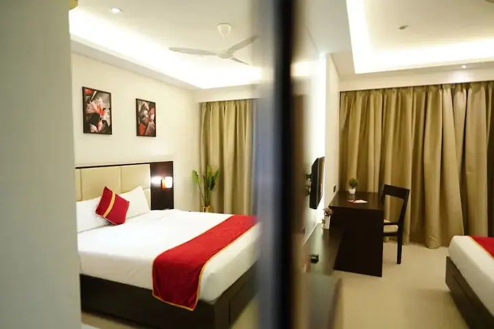 Лонавала: Hotel Grand Visava
