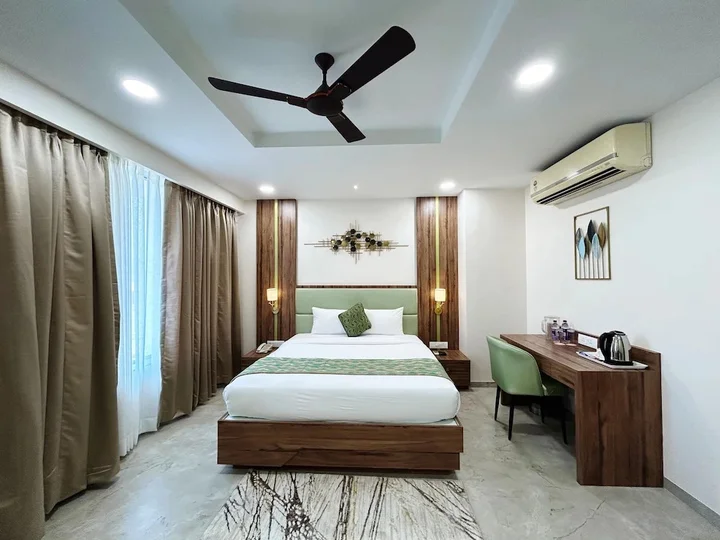 Лонавала: Hotel Grand Visava