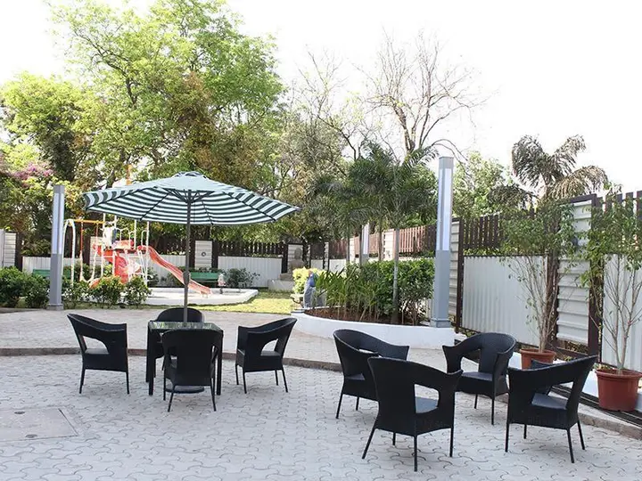 Лонавала: Hotel Grand Visava