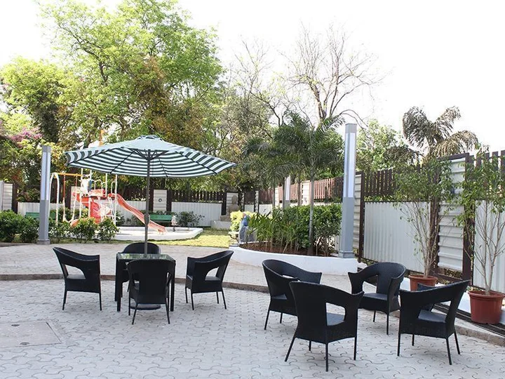 Лонавала: Hotel Grand Visava