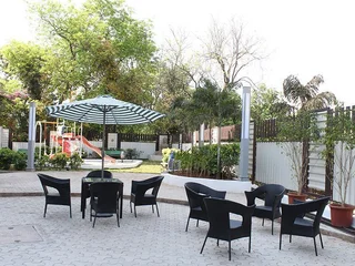 Лонавала: Hotel Grand Visava