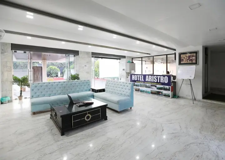 Лонавала: Hotel Aristro