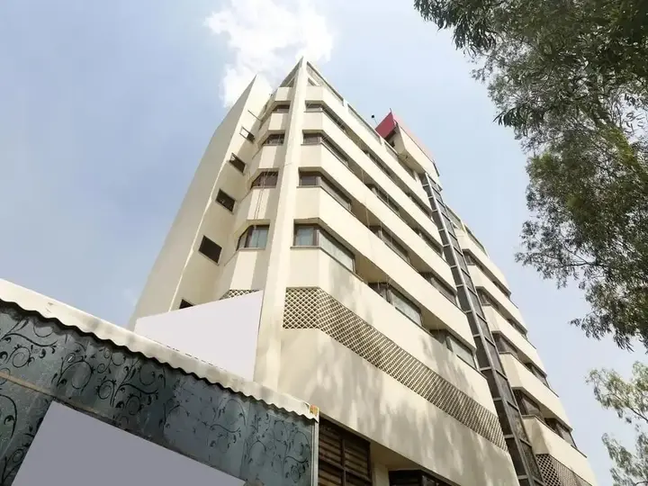 Нойда: Nirula's Hotel