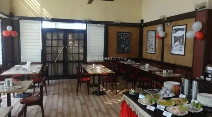 Нойда: Nirula's Hotel
