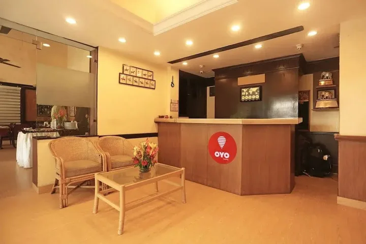 Нойда: Nirula's Hotel
